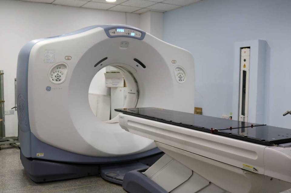 اصلاح واعادة العمل بجهاز CT-scan)) في مركز الفرات للاورام
